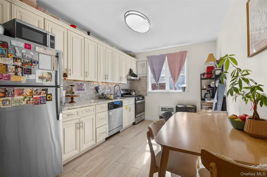 2736 Colden Avenue Bronx NY 10469