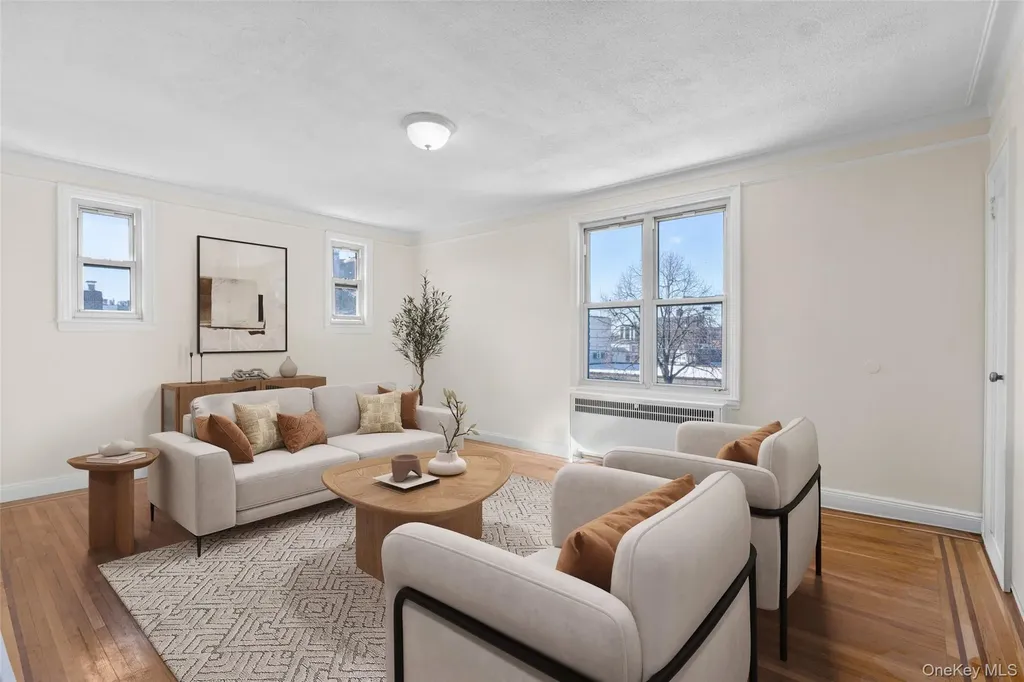 2736 Colden Avenue Bronx NY 10469