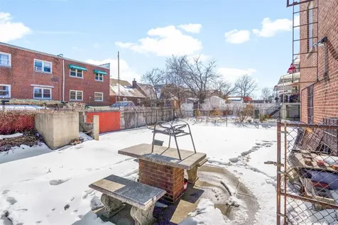 2736 Colden Avenue Bronx NY 10469