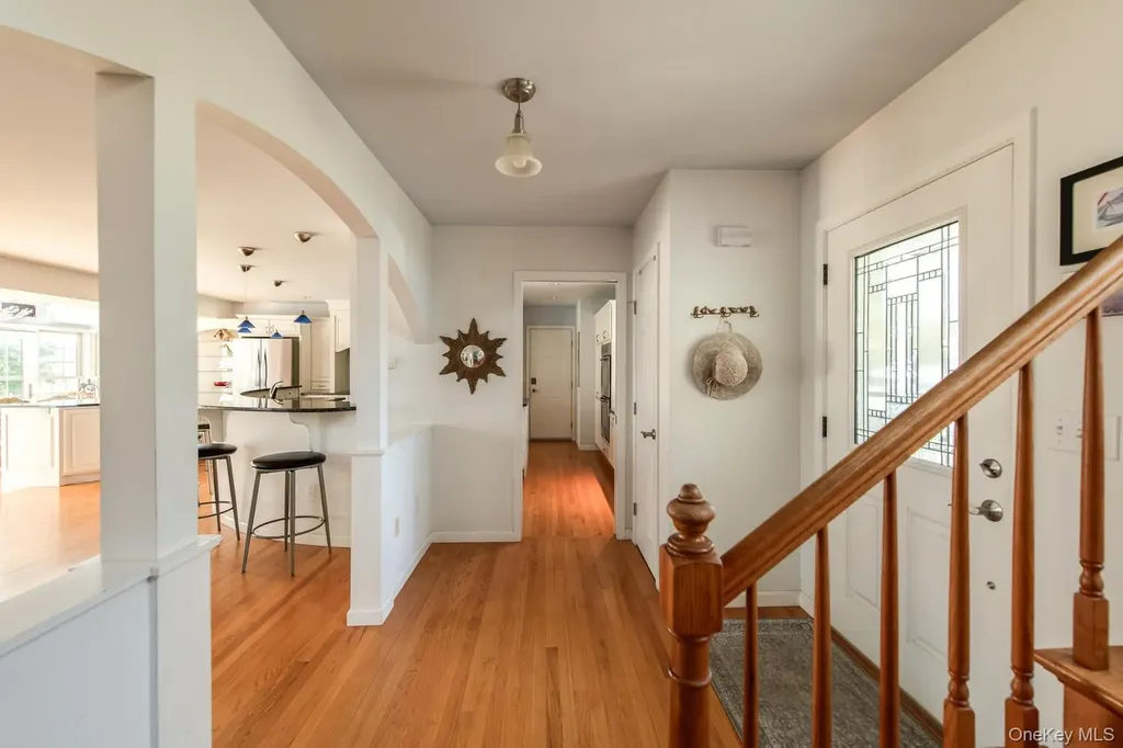 5 Point Place Hyde Park NY 12538