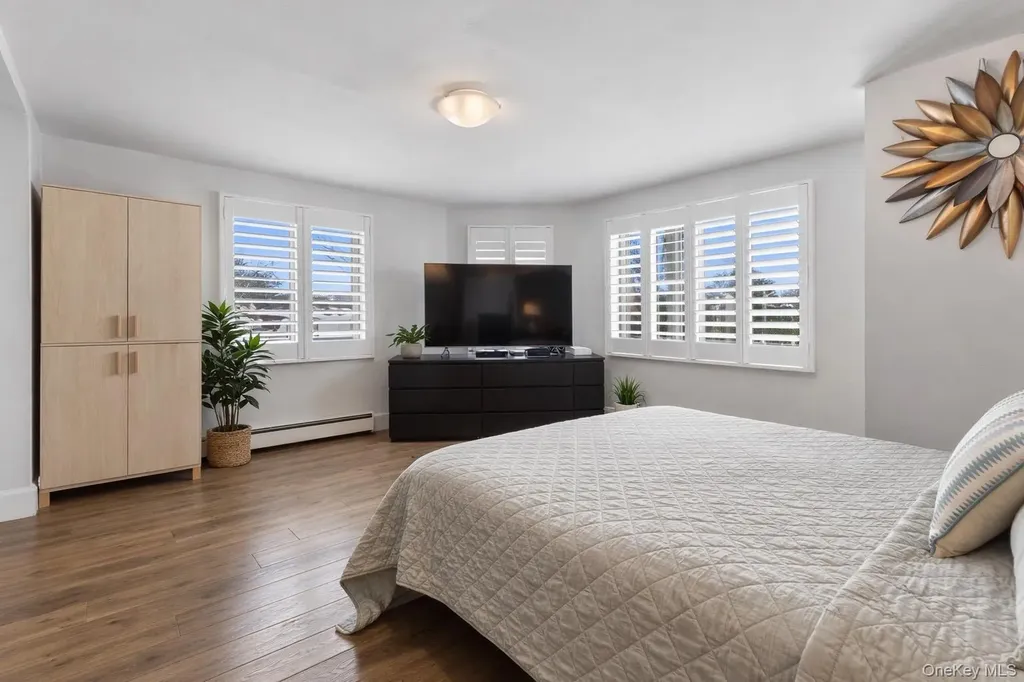 East Patchogue NY 11772