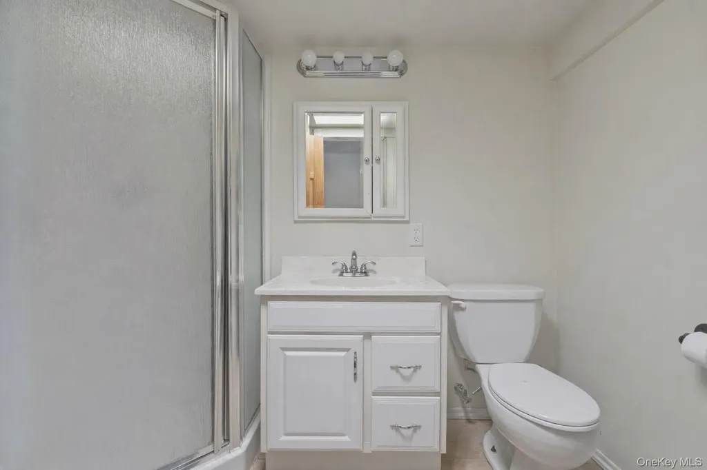 East Patchogue NY 11772