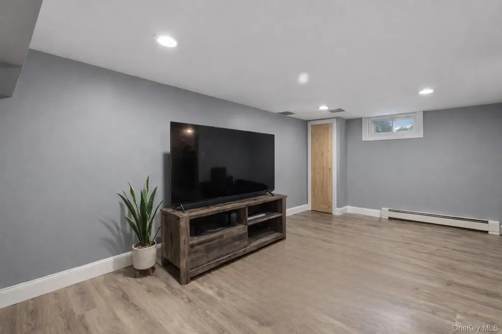 East Patchogue NY 11772