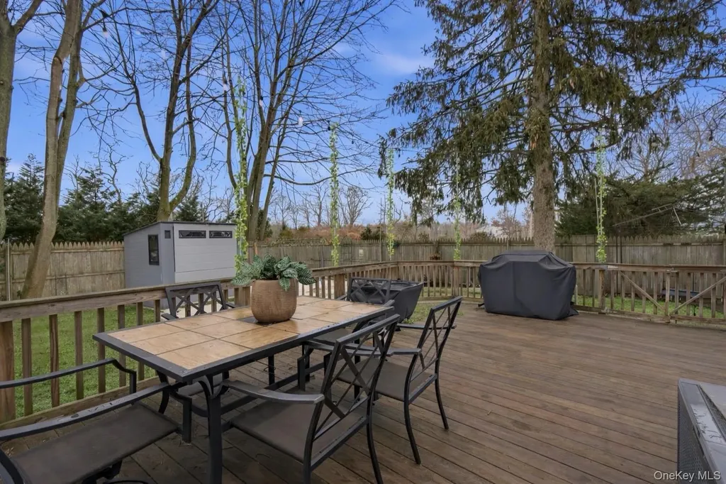 East Patchogue NY 11772