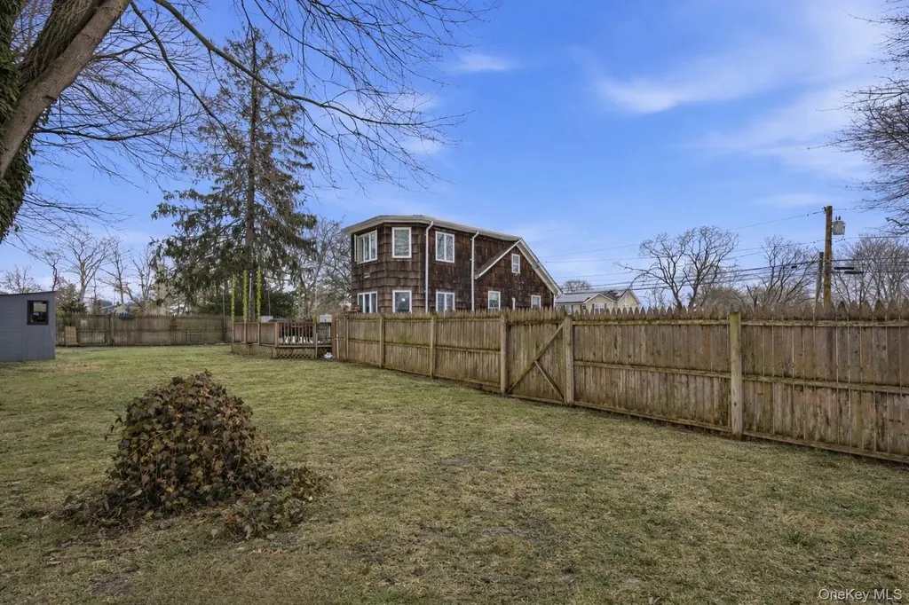 East Patchogue NY 11772