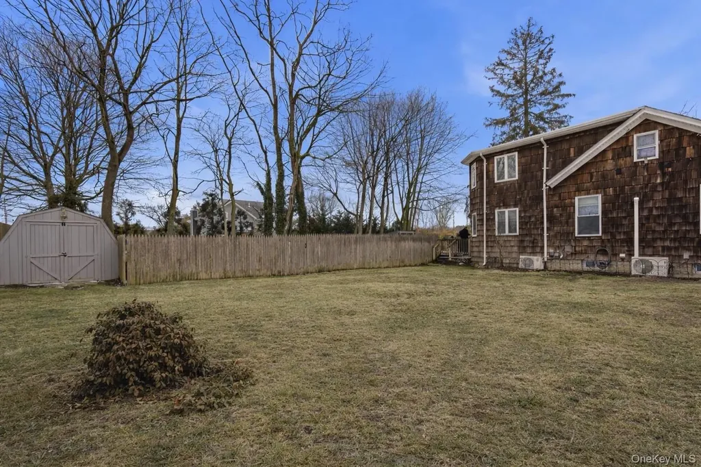 East Patchogue NY 11772
