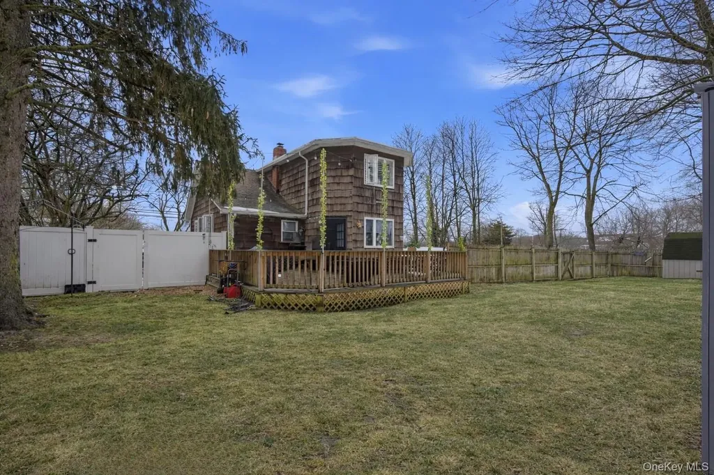 East Patchogue NY 11772
