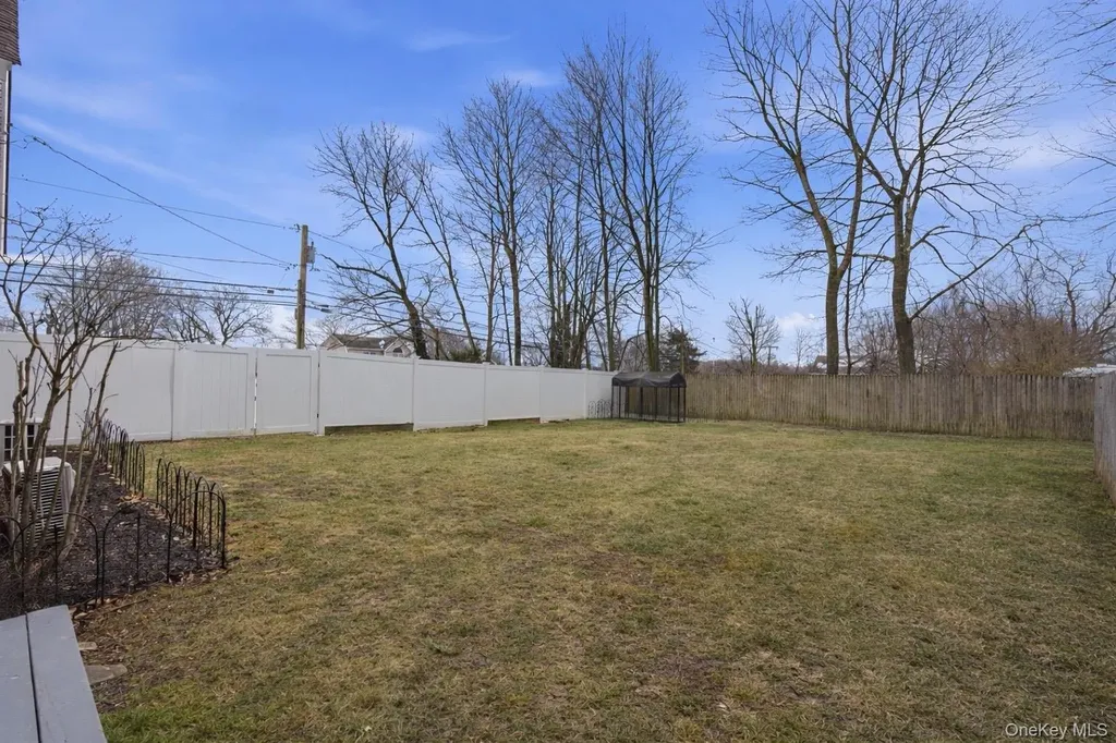 East Patchogue NY 11772