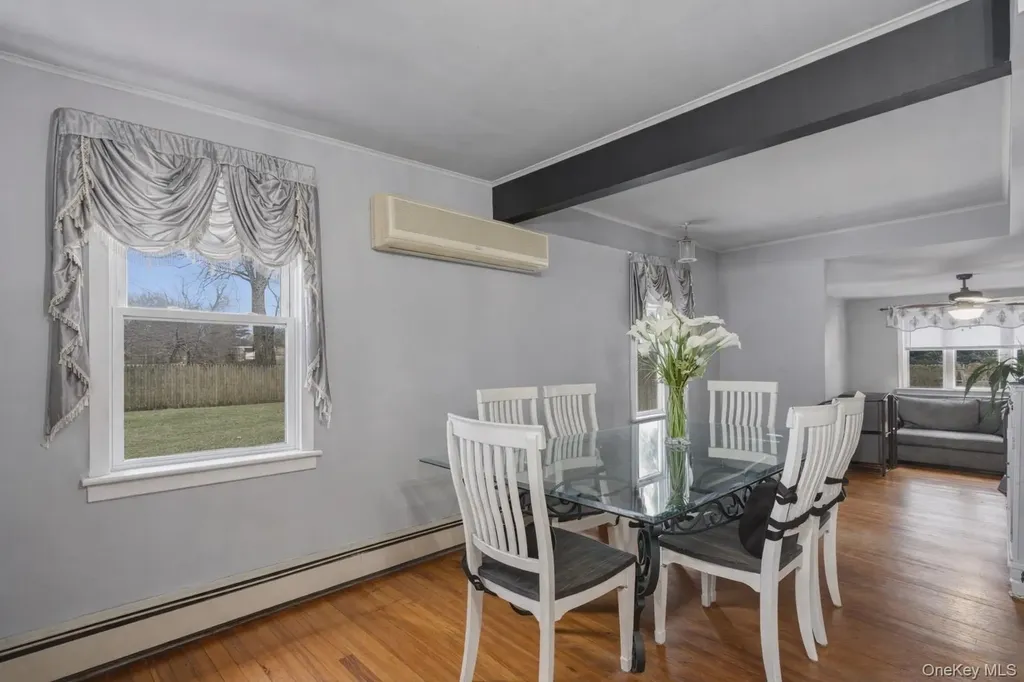 East Patchogue NY 11772