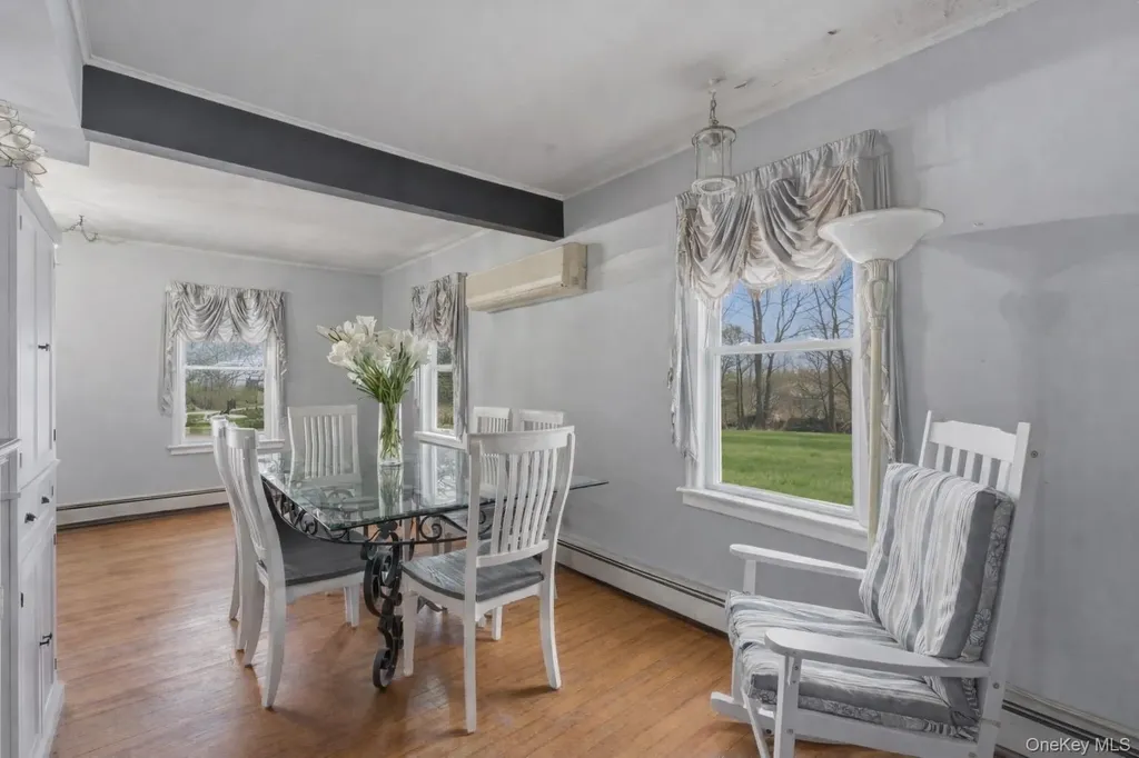 East Patchogue NY 11772