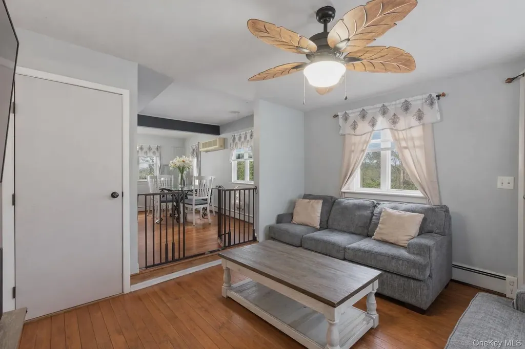 East Patchogue NY 11772