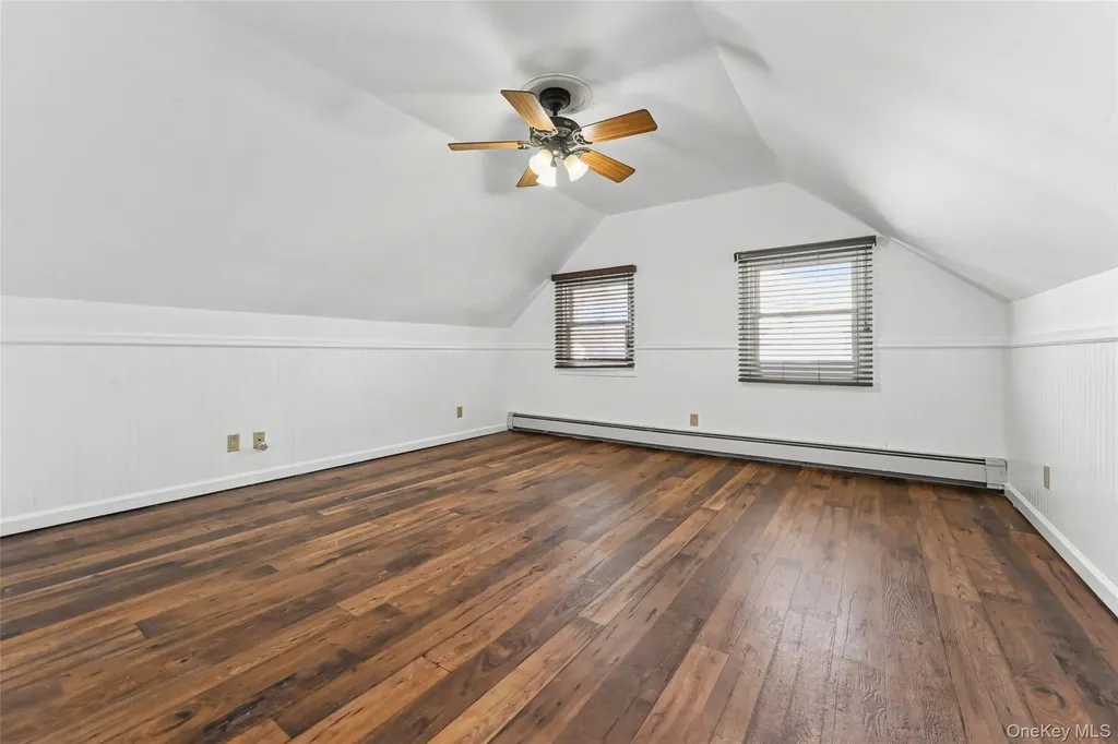 15 Primrose Lane Levittown NY 11756
