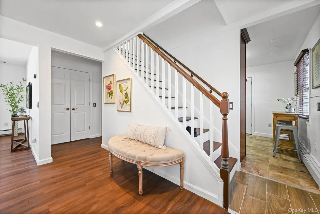 15 Primrose Lane Levittown NY 11756