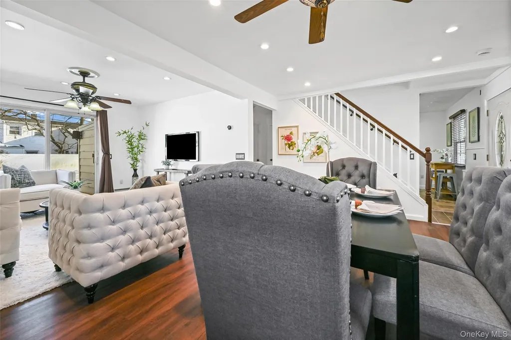 15 Primrose Lane Levittown NY 11756