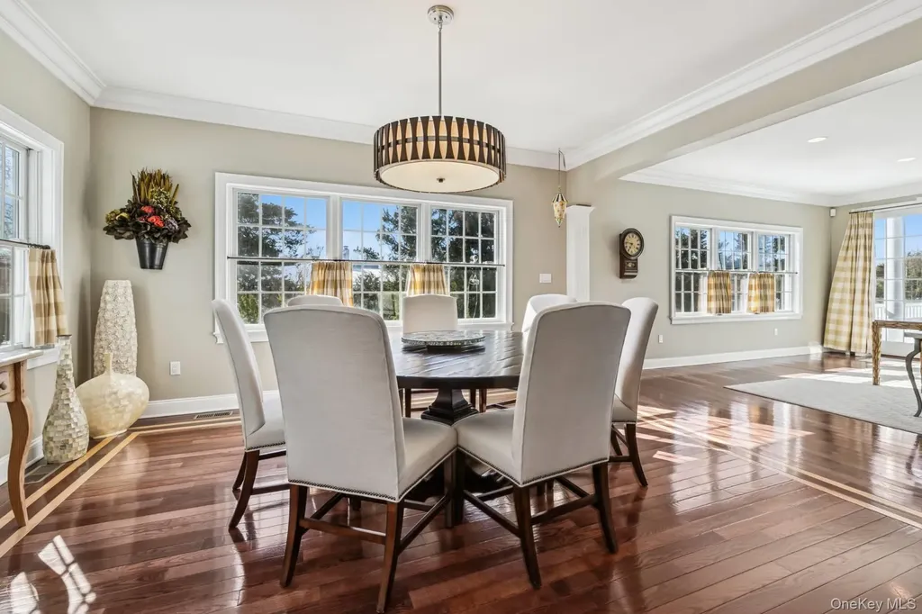 23 Meadow Lane Westhampton Beach NY 11978