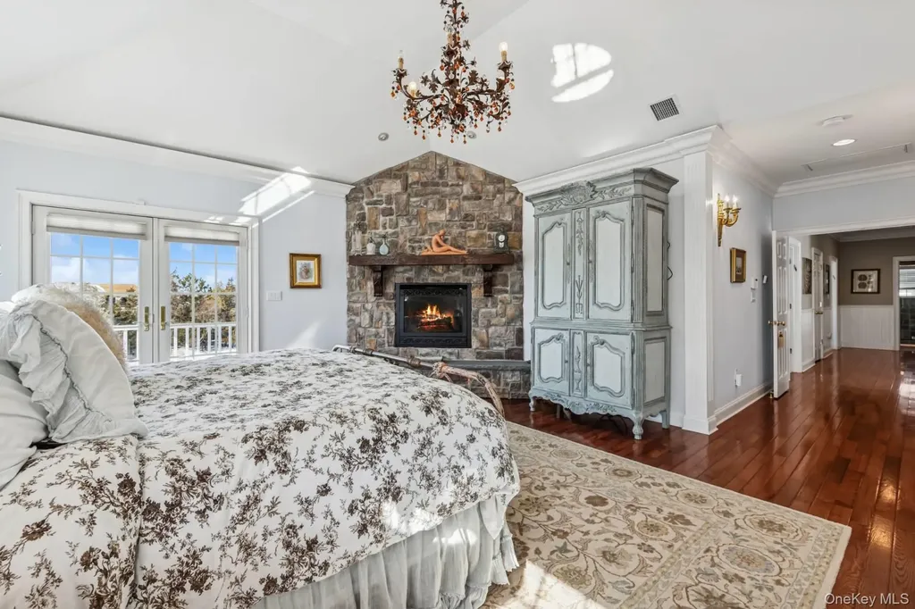 23 Meadow Lane Westhampton Beach NY 11978