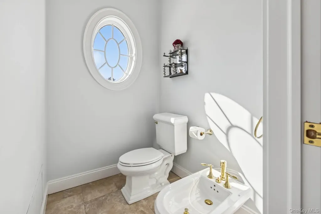 23 Meadow Lane Westhampton Beach NY 11978