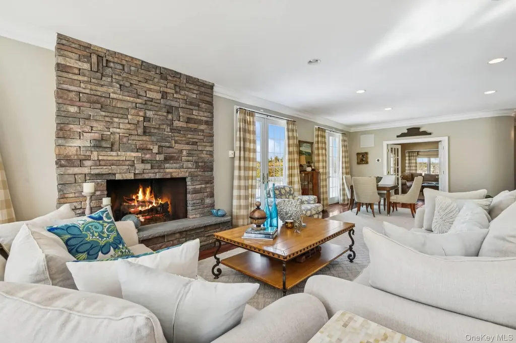 23 Meadow Lane Westhampton Beach NY 11978