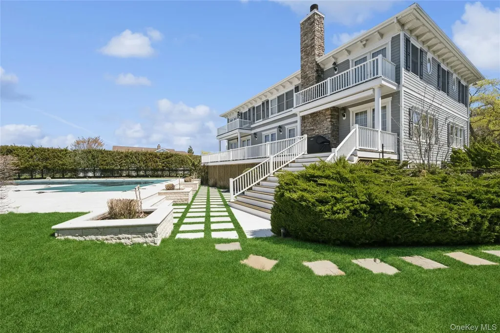 23 Meadow Lane Westhampton Beach NY 11978