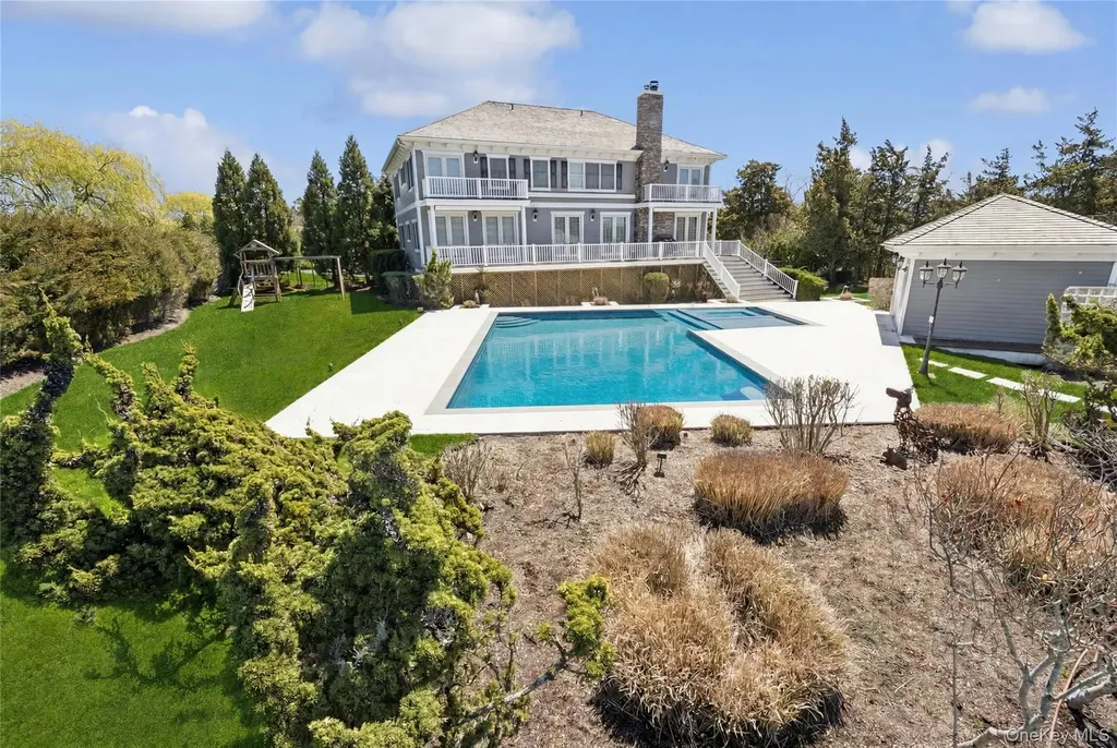 23 Meadow Lane Westhampton Beach NY 11978