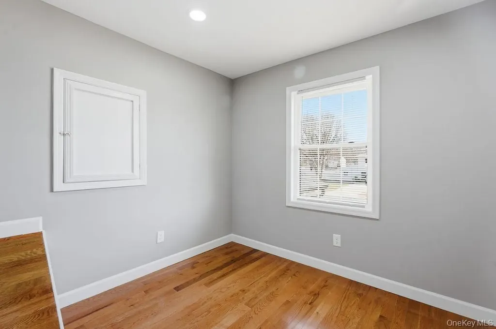 149 Delaware Avenue Bay Shore NY 11706