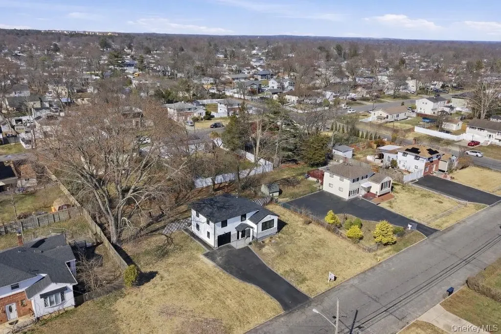 149 Delaware Avenue Bay Shore NY 11706