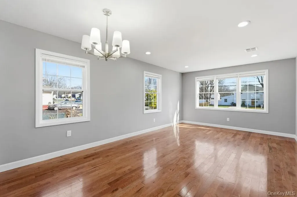 149 Delaware Avenue Bay Shore NY 11706