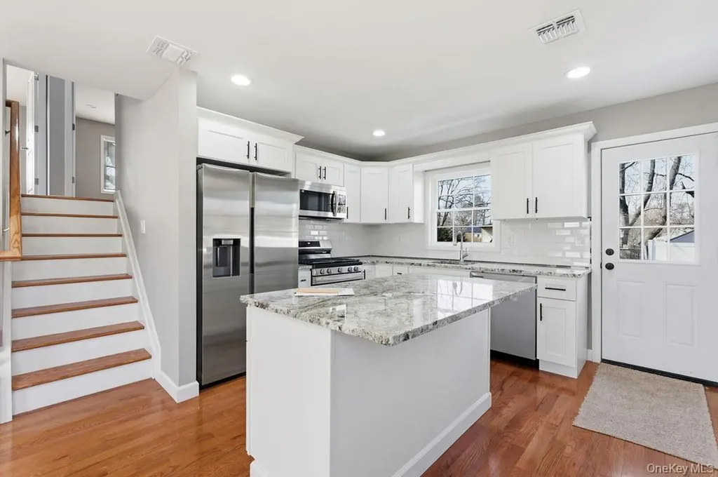 149 Delaware Avenue Bay Shore NY 11706