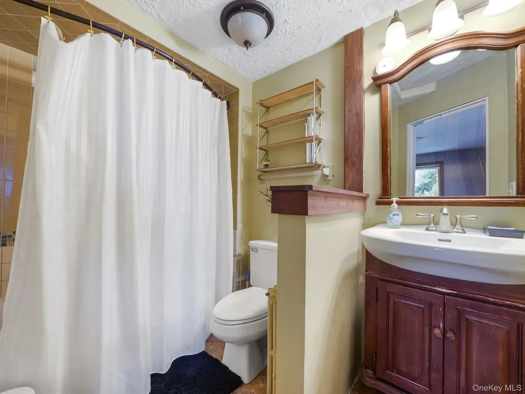 4 Lambros Drive Monroe NY 10950