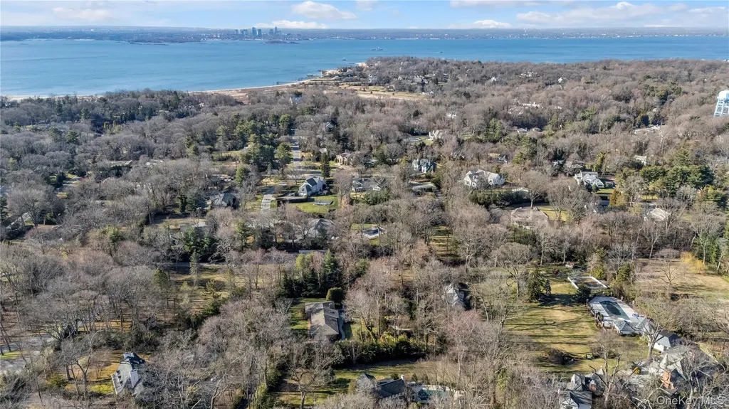 39 Barkers Point Road Sands Point NY 11050