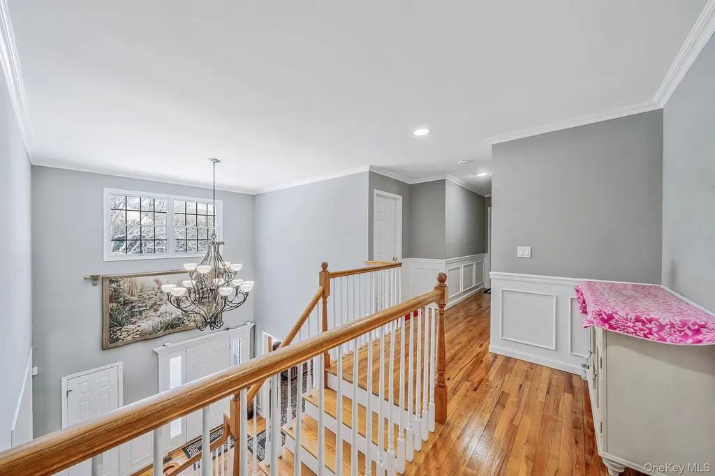 10 Ashley Loop Northport NY 11768