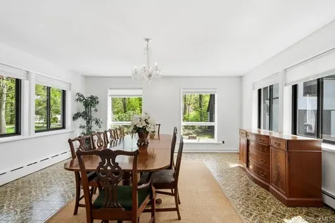 19 Frost Creek Drive Locust Valley NY 11560