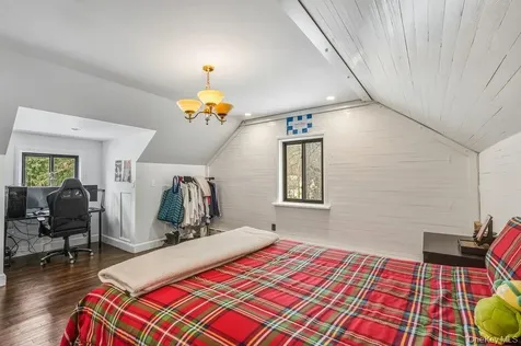 19 Frost Creek Drive Locust Valley NY 11560