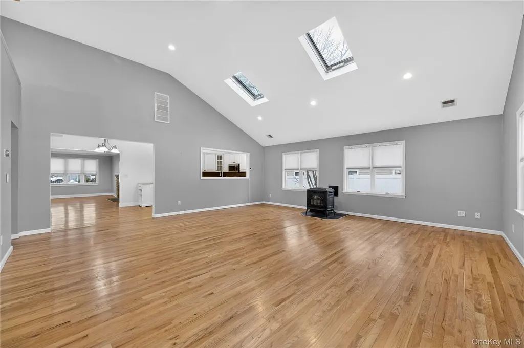 535 Brooklyn Boulevard Brightwaters NY 11718