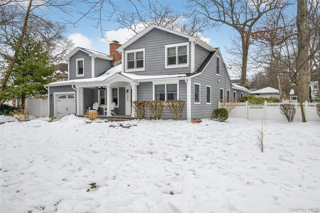 535 Brooklyn Boulevard Brightwaters NY 11718