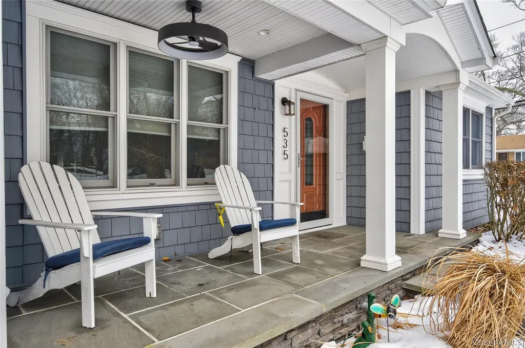 535 Brooklyn Boulevard Brightwaters NY 11718