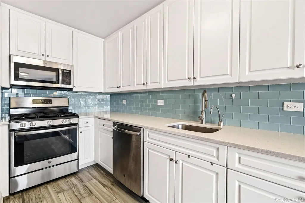 2500 Johnson Avenue Bronx NY 10463