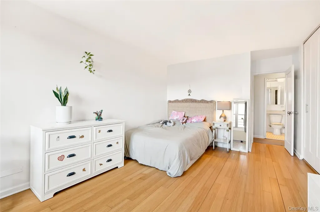2500 Johnson Avenue Bronx NY 10463