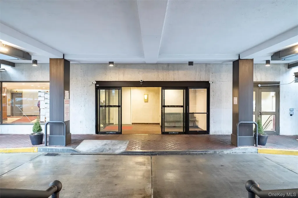 2500 Johnson Avenue Bronx NY 10463