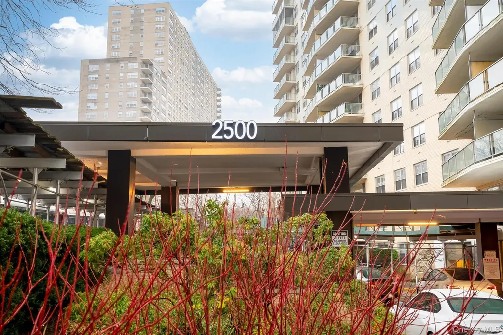 2500 Johnson Avenue Bronx NY 10463