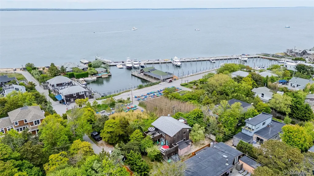 26 Duneway Avenue Seaview NY 11770