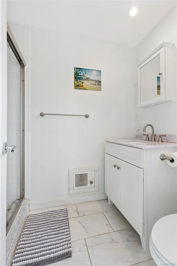 26 Duneway Avenue Seaview NY 11770