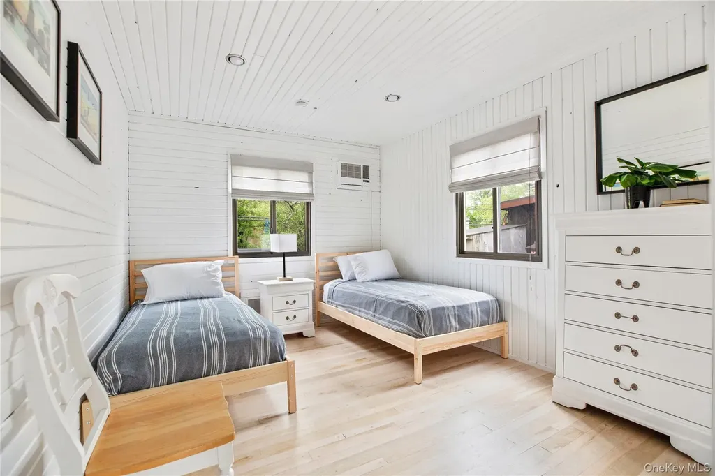 26 Duneway Avenue Seaview NY 11770