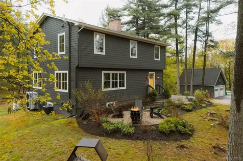 378 Browns Pond Road Staatsburg NY 12580