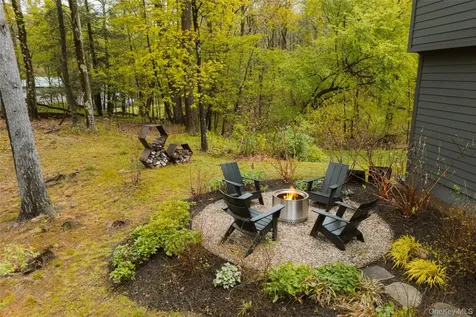 378 Browns Pond Road Staatsburg NY 12580