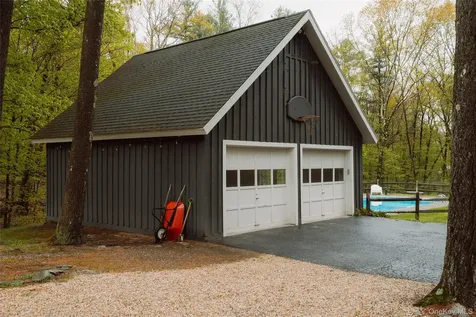 378 Browns Pond Road Staatsburg NY 12580