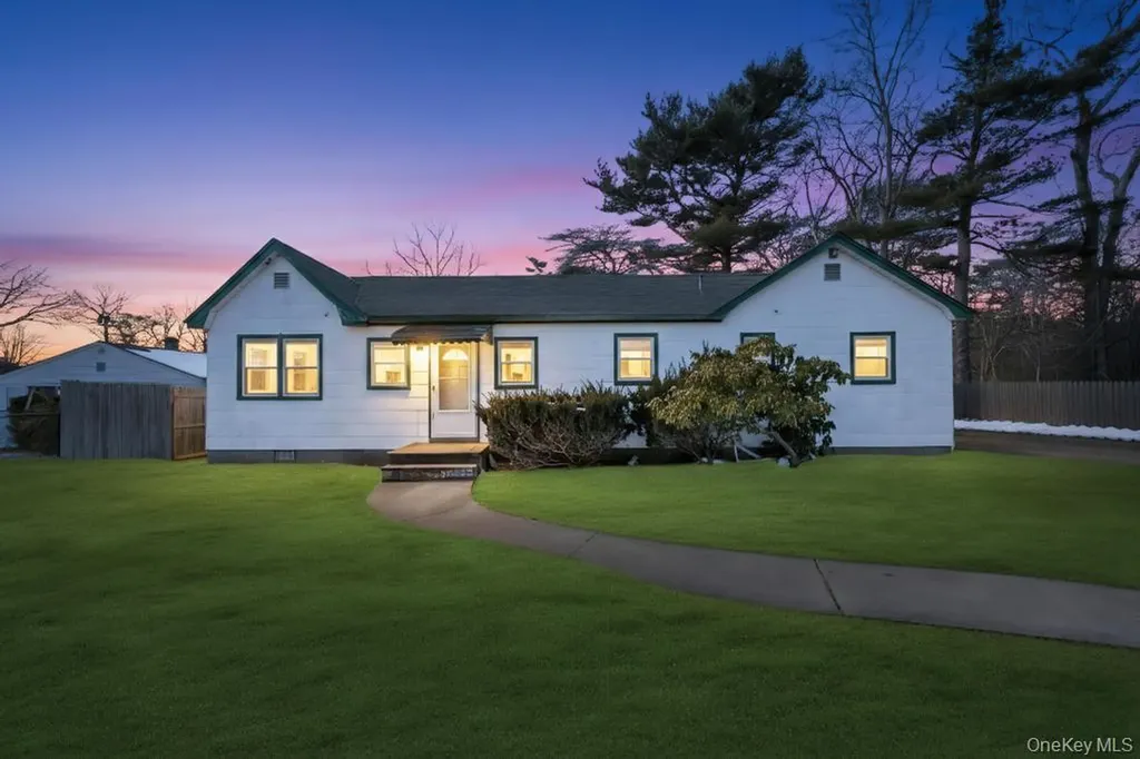 114 Monroe Drive Mastic Beach NY 11951