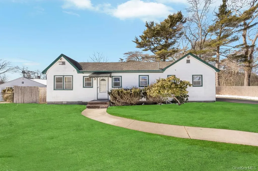 114 Monroe Drive Mastic Beach NY 11951