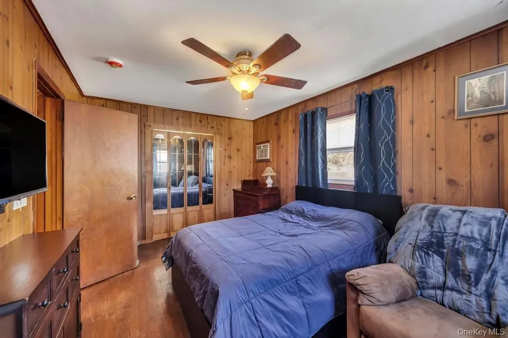 114 Monroe Drive Mastic Beach NY 11951