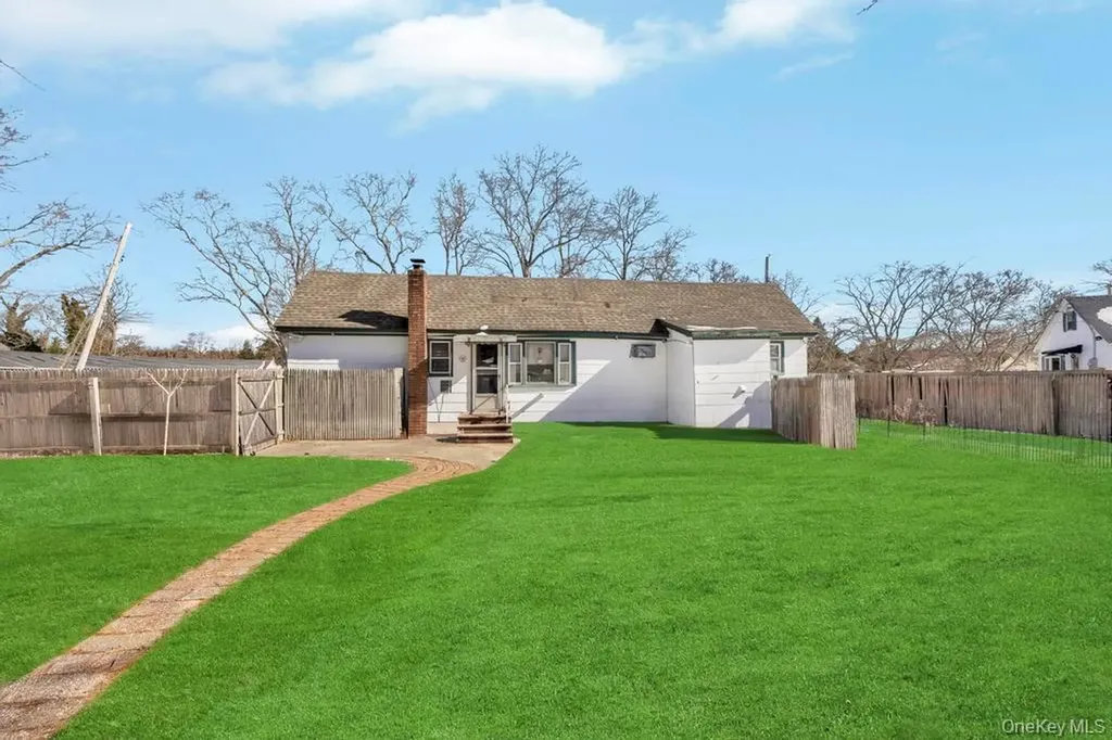 114 Monroe Drive Mastic Beach NY 11951